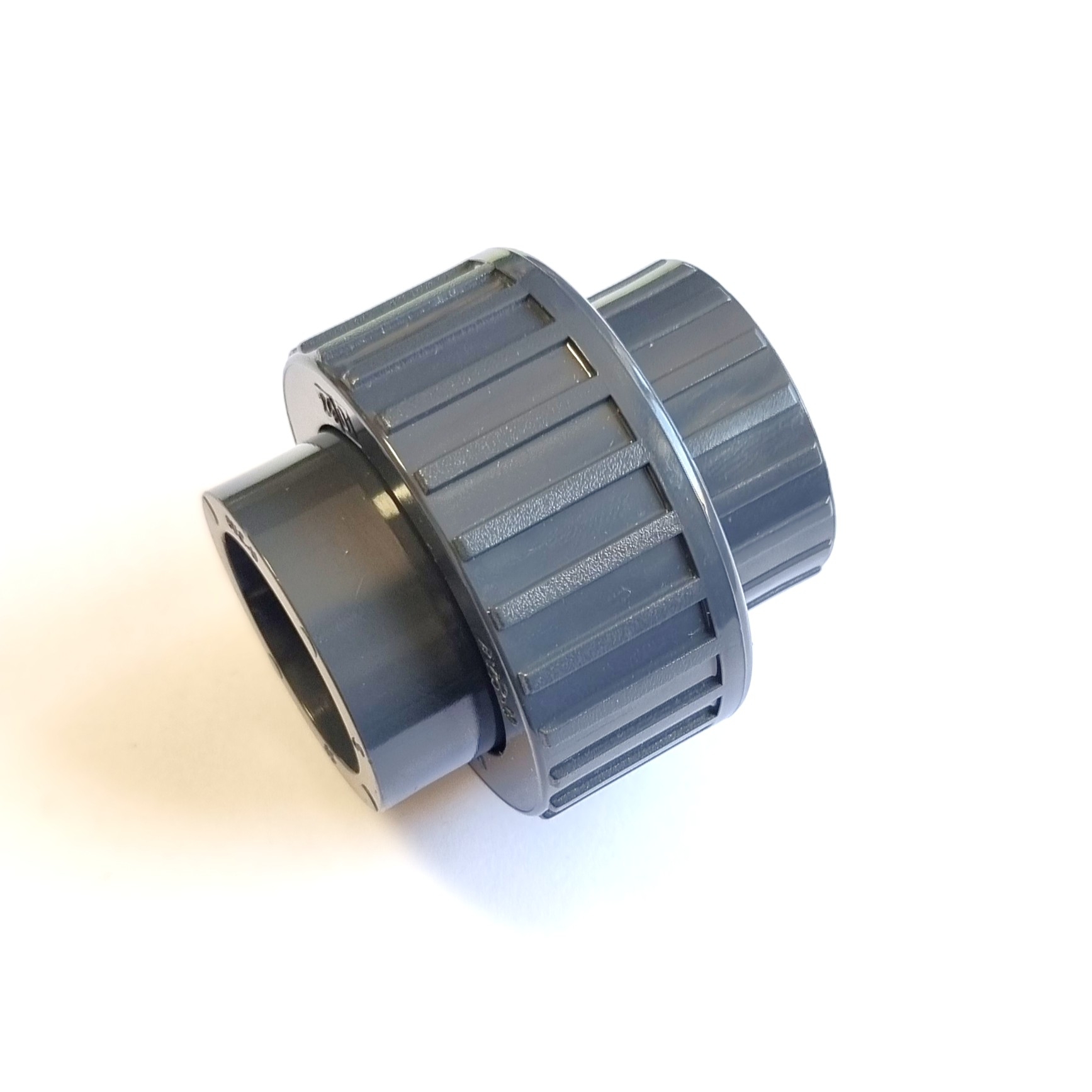 PVC-U Verschraubung 2-fach Klebemuffe 32 – PVC-U Fitting für professionelle Rohrsysteme – Bild 1